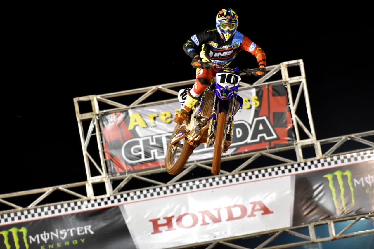 Arena Cross